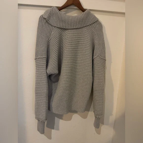 Free People M Tan Pebble Marlie V-neck Pullover Sweater - Picture 9 of 12